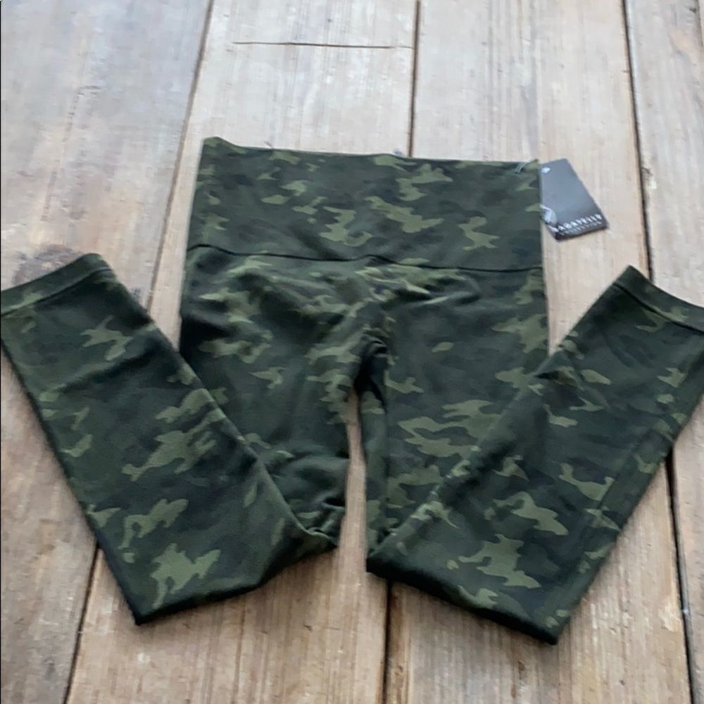 - New Bagatelle camo leggings - Picture 3 of 7